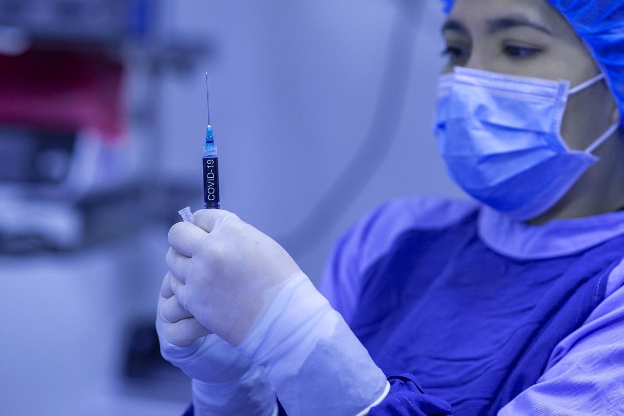 Indonesia ra thông báo giảm số ngày cách ly xuống còn 3 ngày cho người nước ngoài nhập cảnh đã tiêm vắc-xin ngừa COVID-19 mũi tăng cường. (Nguồn ảnh: kho ảnh Pixabay)